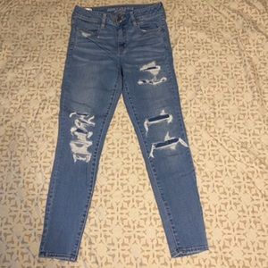 AMERICAN EAGLE JEANS